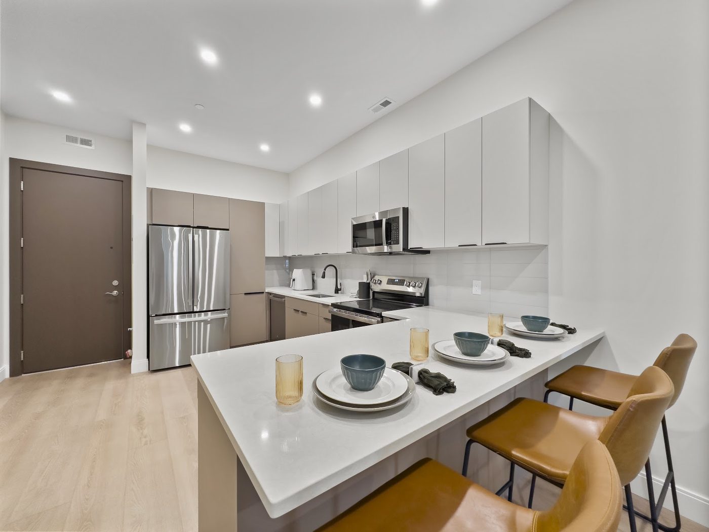 Apartment kitchen photo